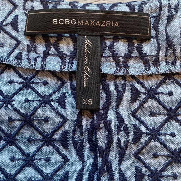 BCBGMAXAZRIA 'Milana' Light Blue/Navy Laced Placket Woven Dress Size XS - Picture 5 of 14